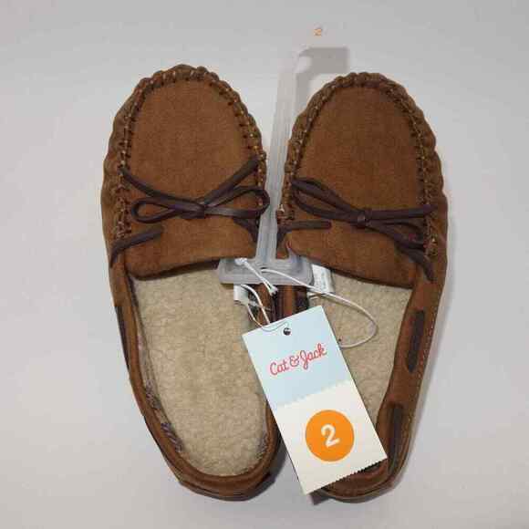 New Cat & Jack Boy’s Lionel Moccasin Hard Sole Slippers Dark Brown Size 2 - Picture 1 of 4